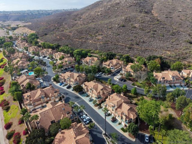 12616 Springbrook Drive Unit D, San Diego, CA 92128