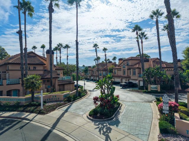 12616 Springbrook Drive Unit D, San Diego, CA 92128