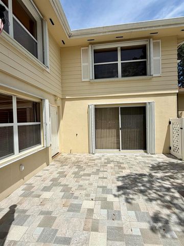 8161 Andover Court 61d, Lake Clarke Shores, FL 33406