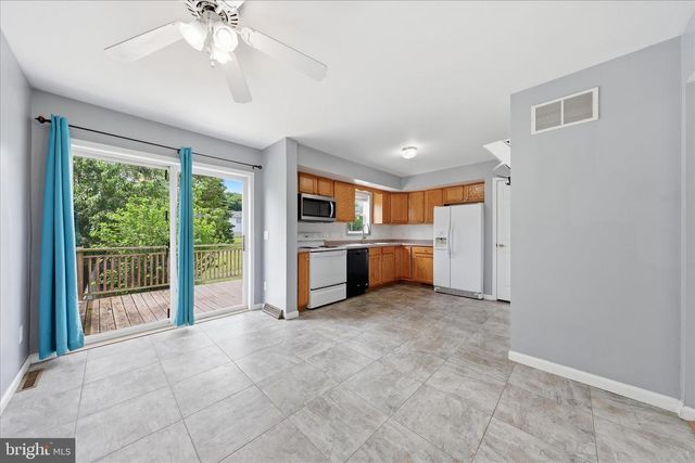8757 KINGS RD, Waynesboro, PA 17268