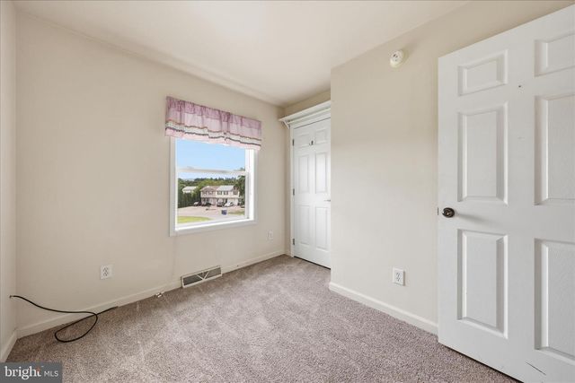 8757 KINGS RD, Waynesboro, PA 17268