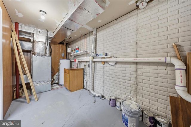 8757 KINGS RD, Waynesboro, PA 17268