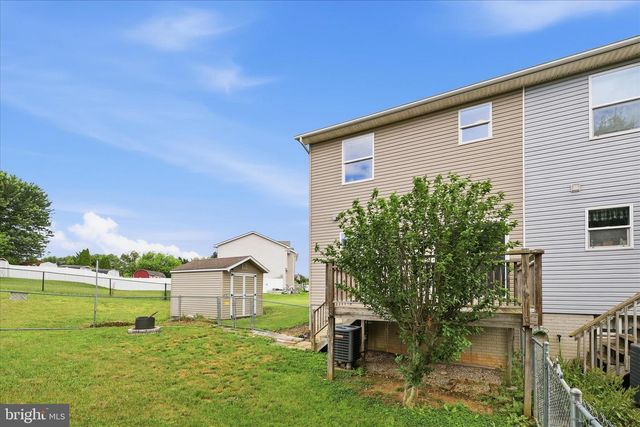 8757 KINGS RD, Waynesboro, PA 17268