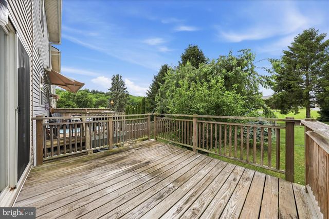 8757 KINGS RD, Waynesboro, PA 17268
