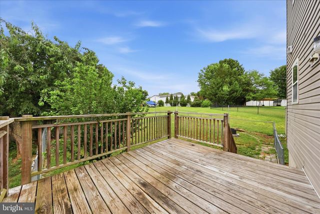 8757 KINGS RD, Waynesboro, PA 17268