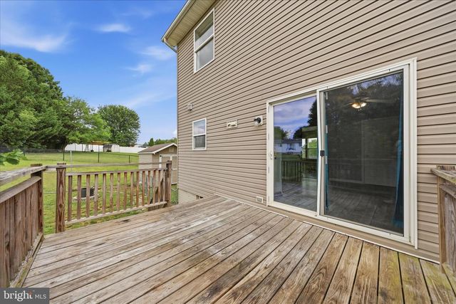 8757 KINGS RD, Waynesboro, PA 17268