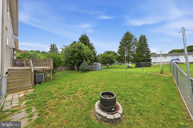 8757 KINGS RD, Waynesboro, PA 17268