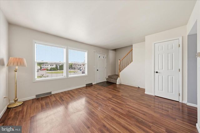 8757 KINGS RD, Waynesboro, PA 17268