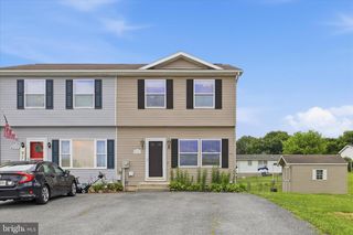 8757 KINGS RD, Waynesboro, PA 17268