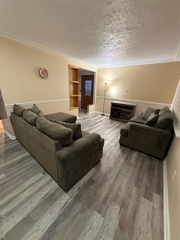 15777 Harrison, Romulus, MI 48174