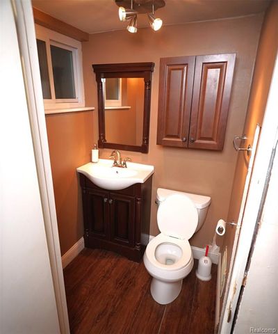 15777 Harrison, Romulus, MI 48174