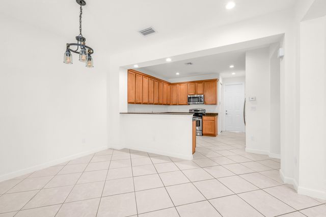 650 Pacific Grove Drive 5, West Palm Beach, FL 33401