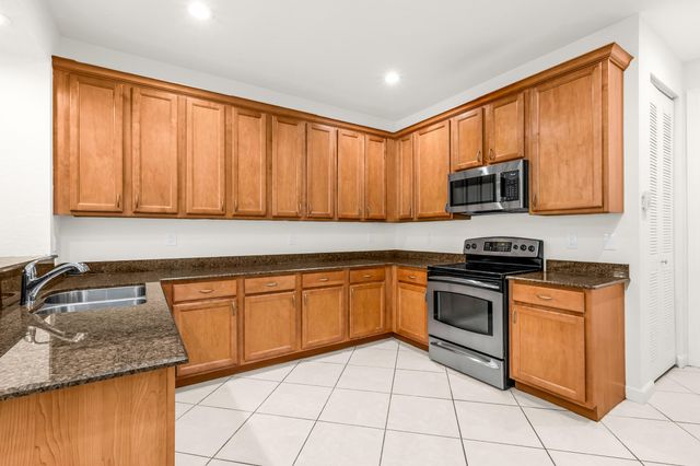 650 Pacific Grove Drive 5, West Palm Beach, FL 33401