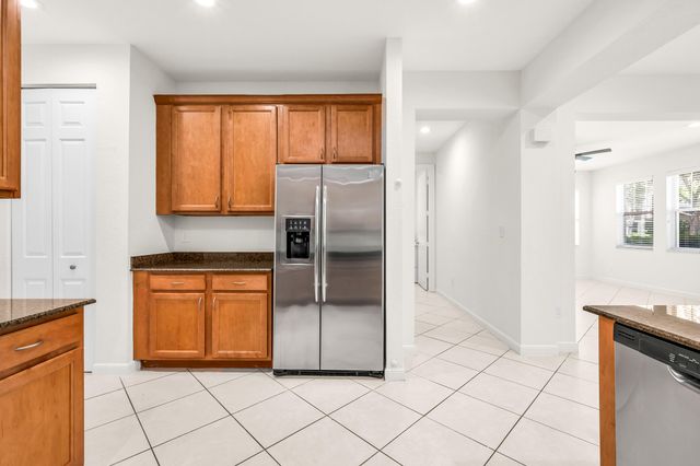 650 Pacific Grove Drive 5, West Palm Beach, FL 33401