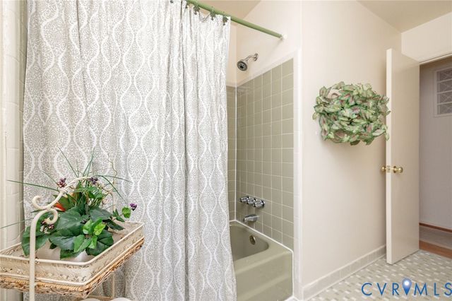 1918 Bogese Dr, Petersburg, VA 23805