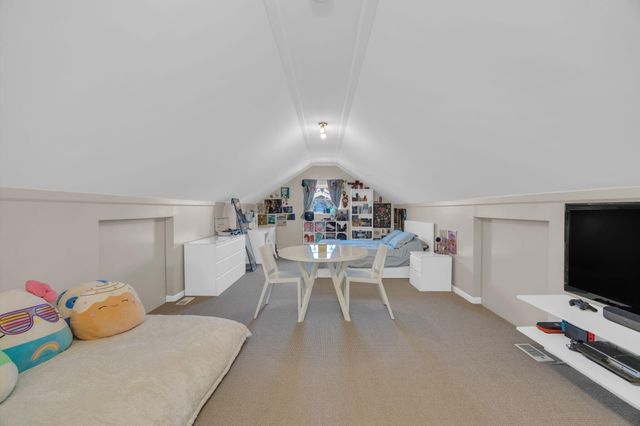 758 Meadow View Drive, Villa Hills, KY 41017