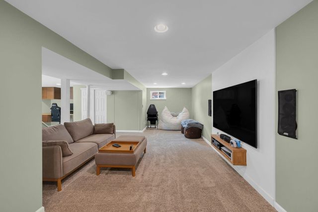 758 Meadow View Drive, Villa Hills, KY 41017