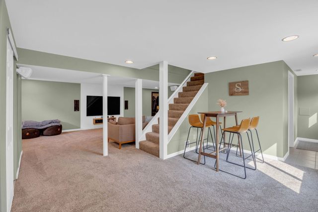 758 Meadow View Drive, Villa Hills, KY 41017