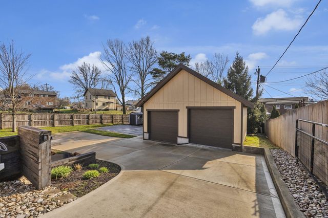 758 Meadow View Drive, Villa Hills, KY 41017