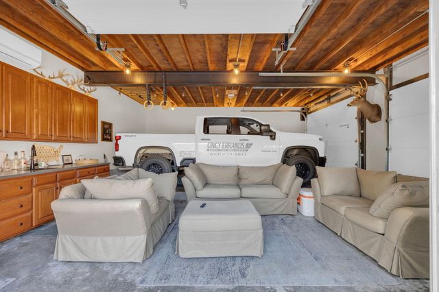 758 Meadow View Drive, Villa Hills, KY 41017