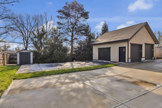 758 Meadow View Drive, Villa Hills, KY 41017