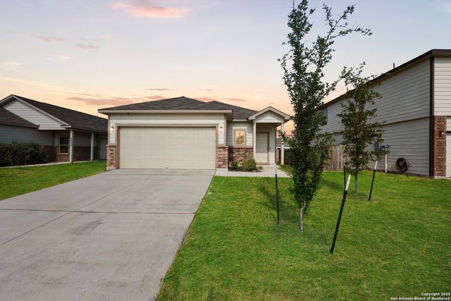 2429 Marty Way, Seguin, TX 78155