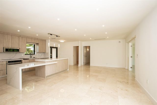 1806 NE 22nd Terrace, Fort Lauderdale, FL 33305