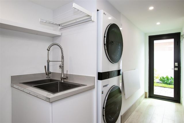 1806 NE 22nd Terrace, Fort Lauderdale, FL 33305