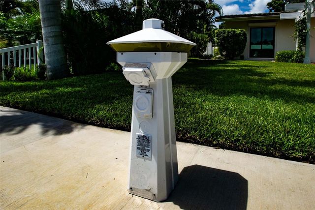 1806 NE 22nd Terrace, Fort Lauderdale, FL 33305