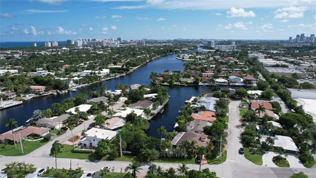 1806 NE 22nd Terrace, Fort Lauderdale, FL 33305