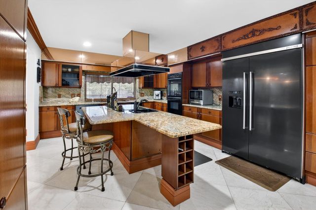 10965 La Reina Road, Delray Beach, FL 33446