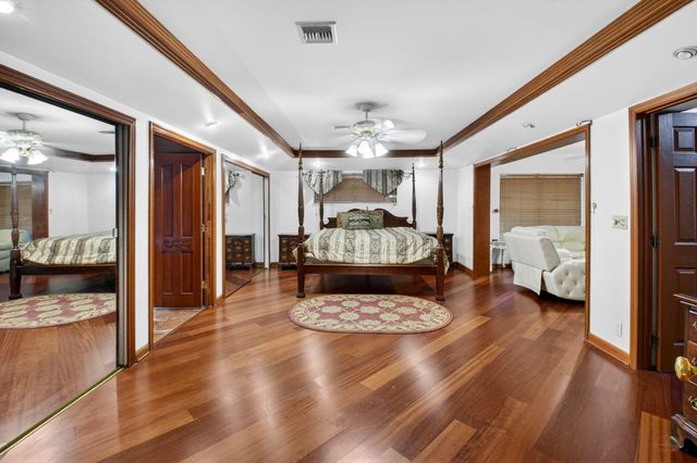 10965 La Reina Road, Delray Beach, FL 33446