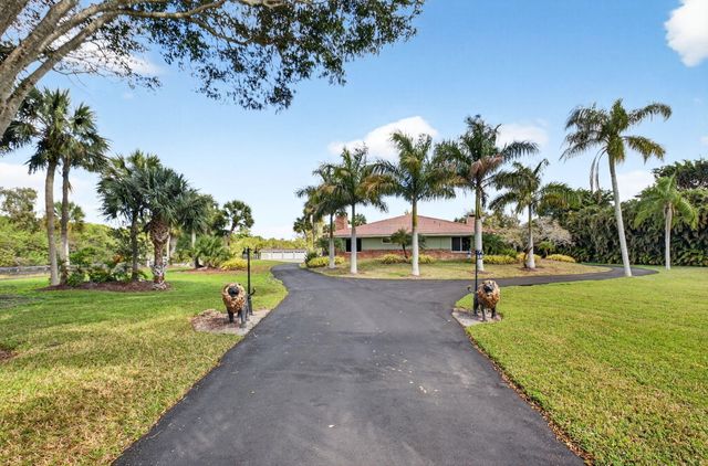 10965 La Reina Road, Delray Beach, FL 33446