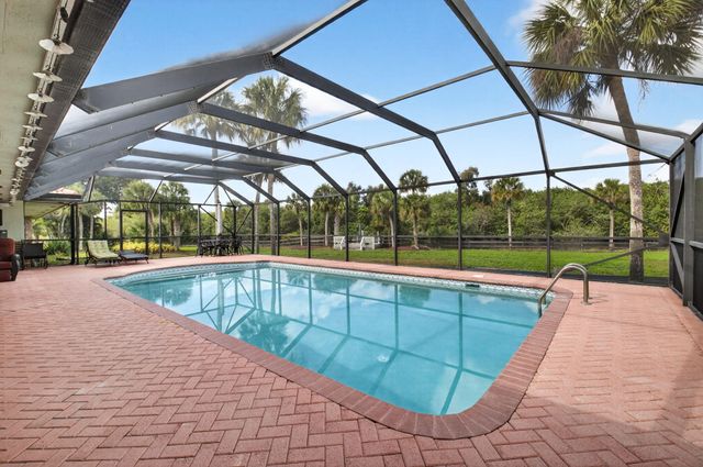 10965 La Reina Road, Delray Beach, FL 33446