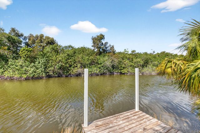 10965 La Reina Road, Delray Beach, FL 33446