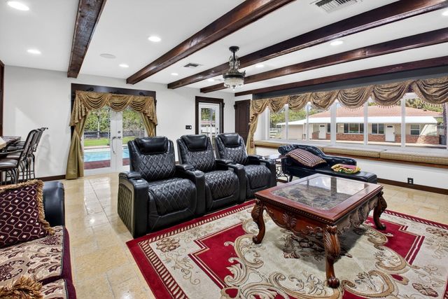 10965 La Reina Road, Delray Beach, FL 33446