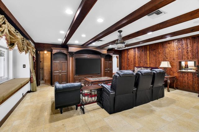 10965 La Reina Road, Delray Beach, FL 33446