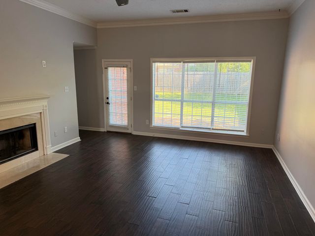 501 PANTHERBURN CIR, Memphis, TN 38018