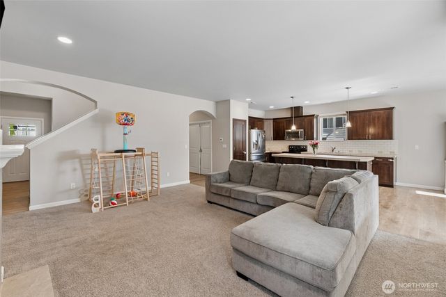 20115 20th Avenue E, Spanaway, WA 98387