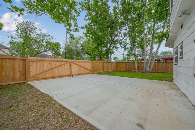 9007 Hilda Street, Houston, TX 77033
