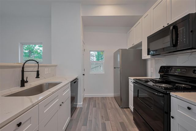 9007 Hilda Street, Houston, TX 77033