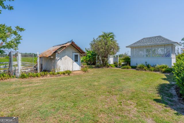 1671 Warren Carter Road, Douglas, GA 31533