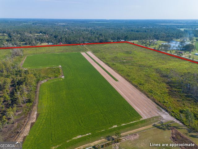 1671 Warren Carter Road, Douglas, GA 31533