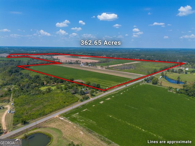 1671 Warren Carter Road, Douglas, GA 31533