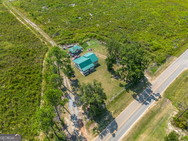 1671 Warren Carter Road, Douglas, GA 31533