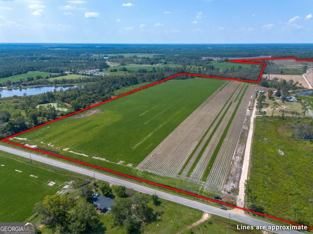 1671 Warren Carter Road, Douglas, GA 31533