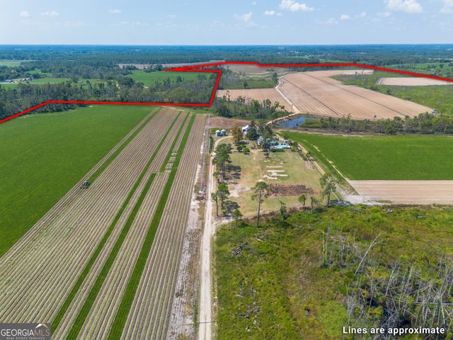 1671 Warren Carter Road, Douglas, GA 31533