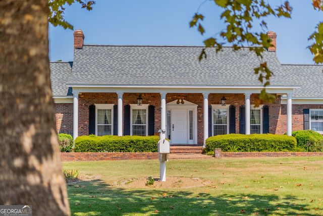 1671 Warren Carter Road, Douglas, GA 31533