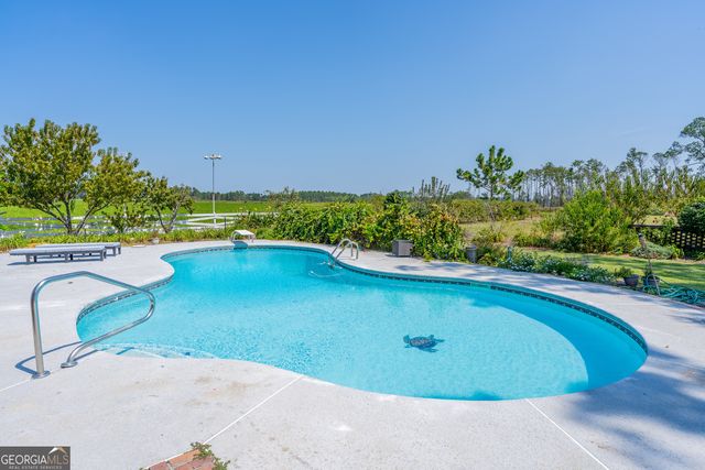 1671 Warren Carter Road, Douglas, GA 31533