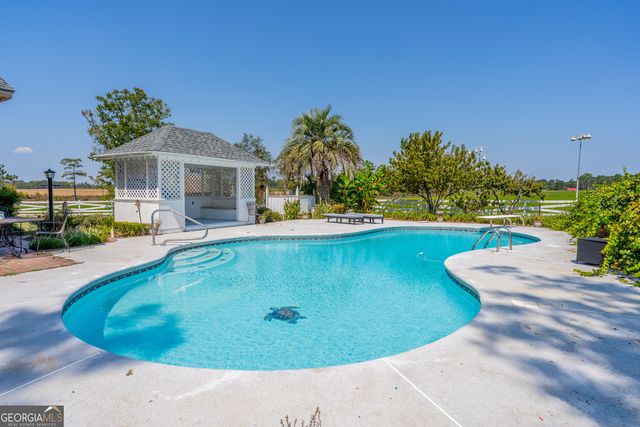 1671 Warren Carter Road, Douglas, GA 31533